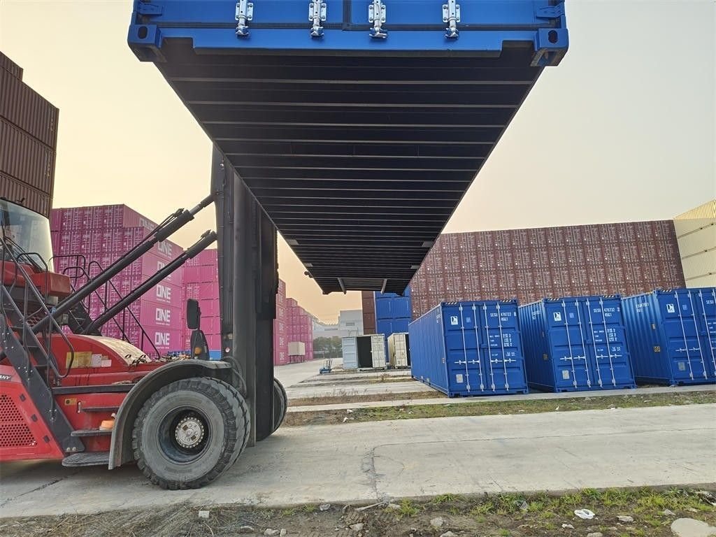 Contenedor Marítimo de 40 Pies – Espacioso y Resistente - Imagen 2