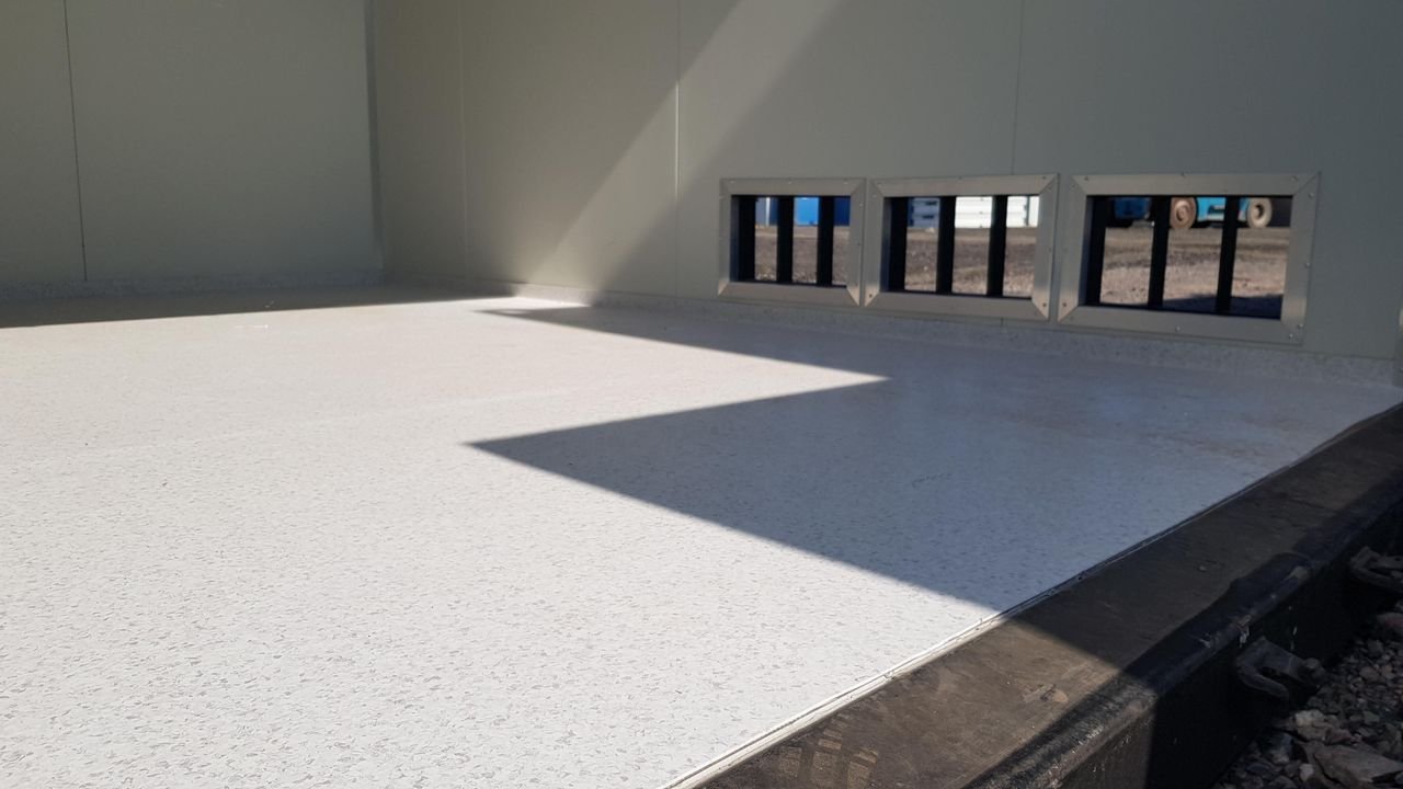 Contenedor acondicionado de 20 pies con dos ventanas y dos puertas - Imagen 10